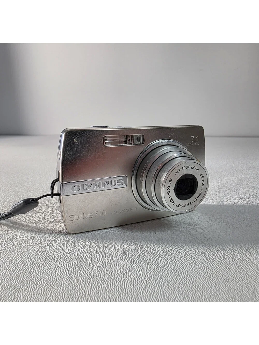 Olympus Digital Camera Stylus 710 7.1MP Silver W/Battery Only